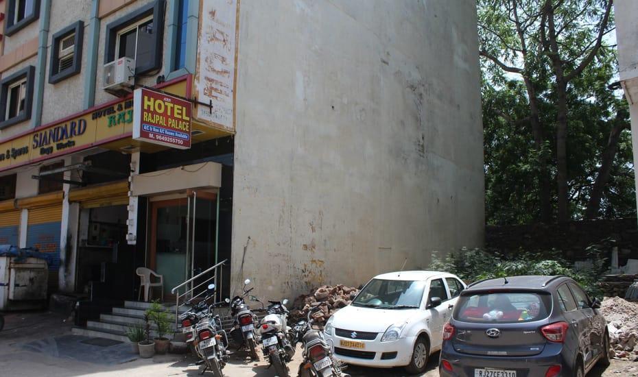 Hotel Rajpal Palace Udaipur Exterior photo